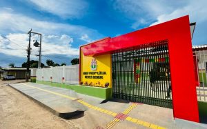 Furlan entrega escola totalmente reformada no Brasil Novo