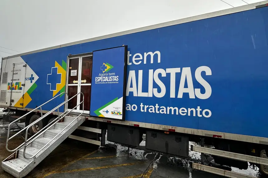 Carreta “Agora Tem Especialista” inicia atendimentos em saúde da mulher no município de Amapá com apoio do governador Clécio Luís