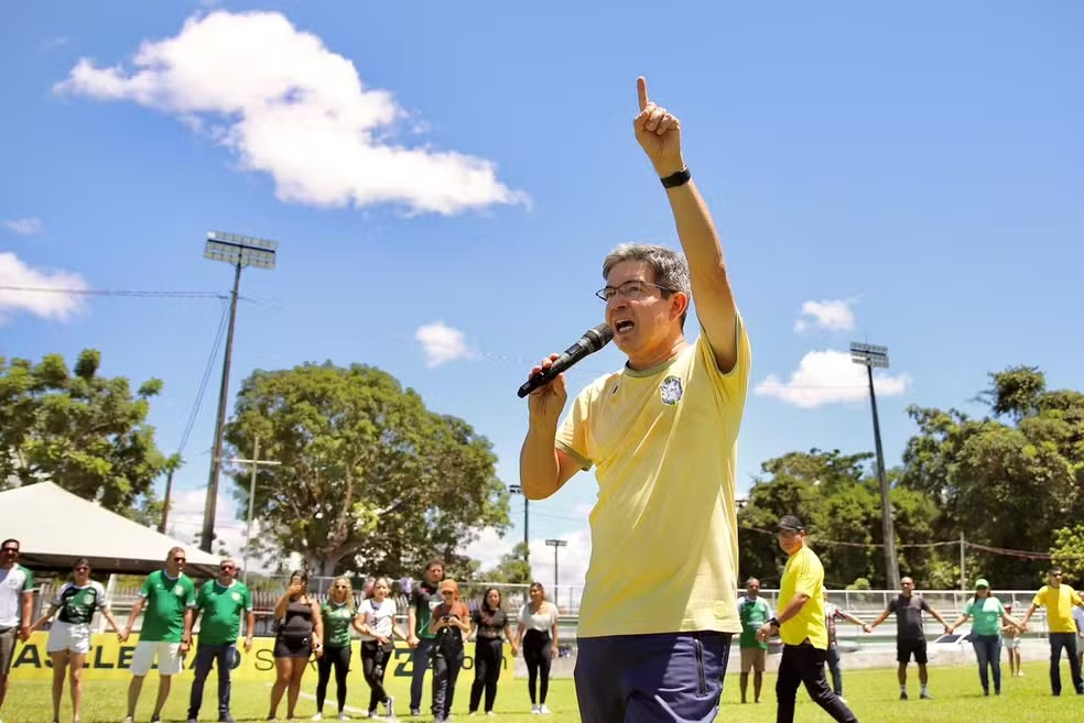 Lançamento da pré-campanha de Randolfe é suspenso pelo TRE por propaganda antecipada